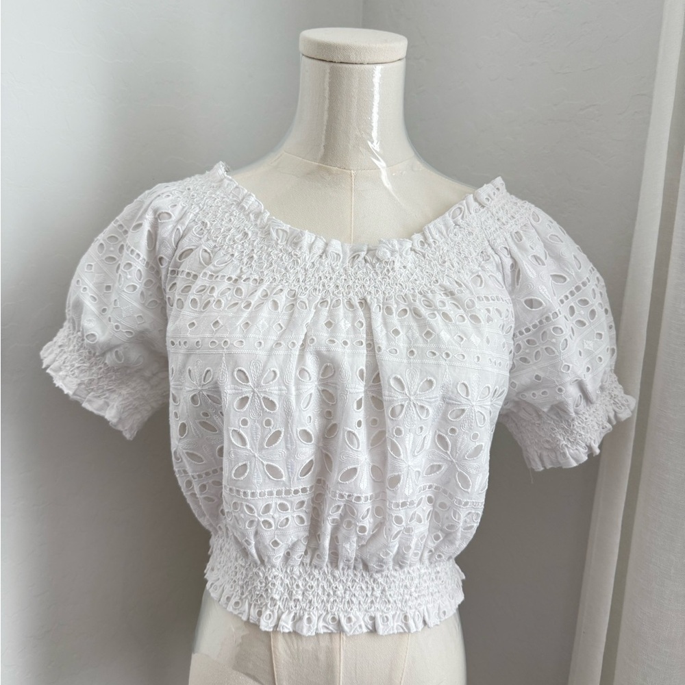 JCREW Puff-sleeve smocked top in eyelet top size US Small NWOT
